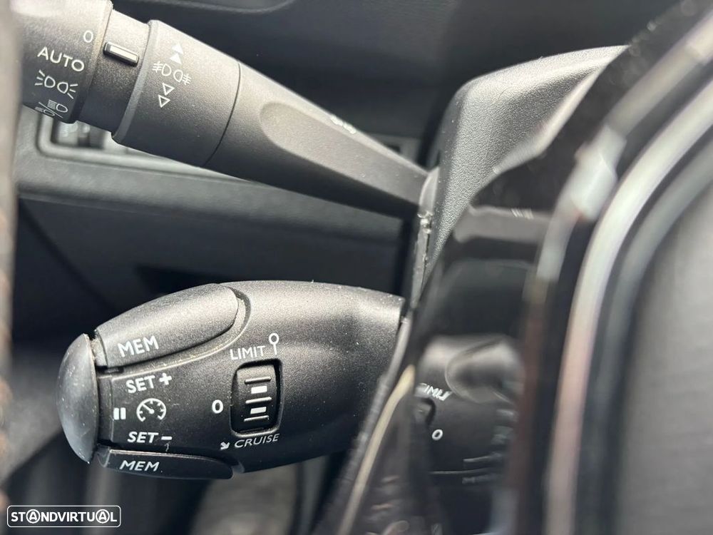 Peugeot 3008 1.5 BlueHDi Active Pack - 25