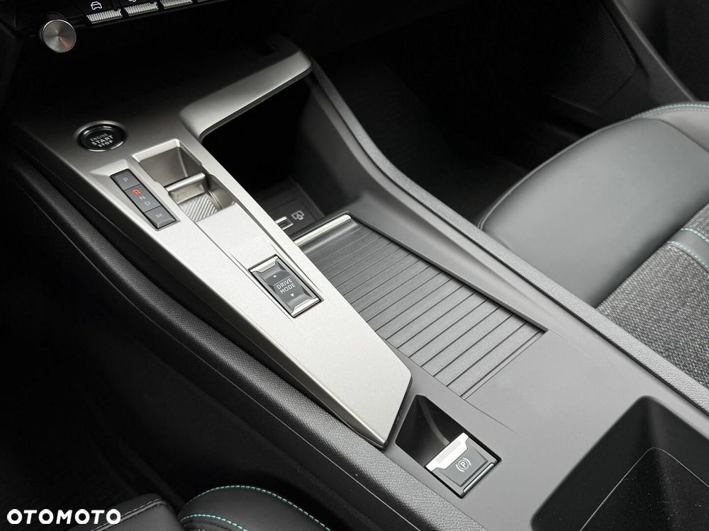 Peugeot 308 1.2 mHEV Allure S&S e-DCS6 - 16