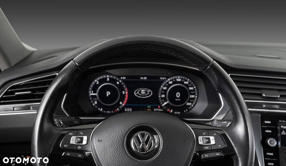 Volkswagen Tiguan 2.0 TDI SCR 4MotION DSG R-Line - 24