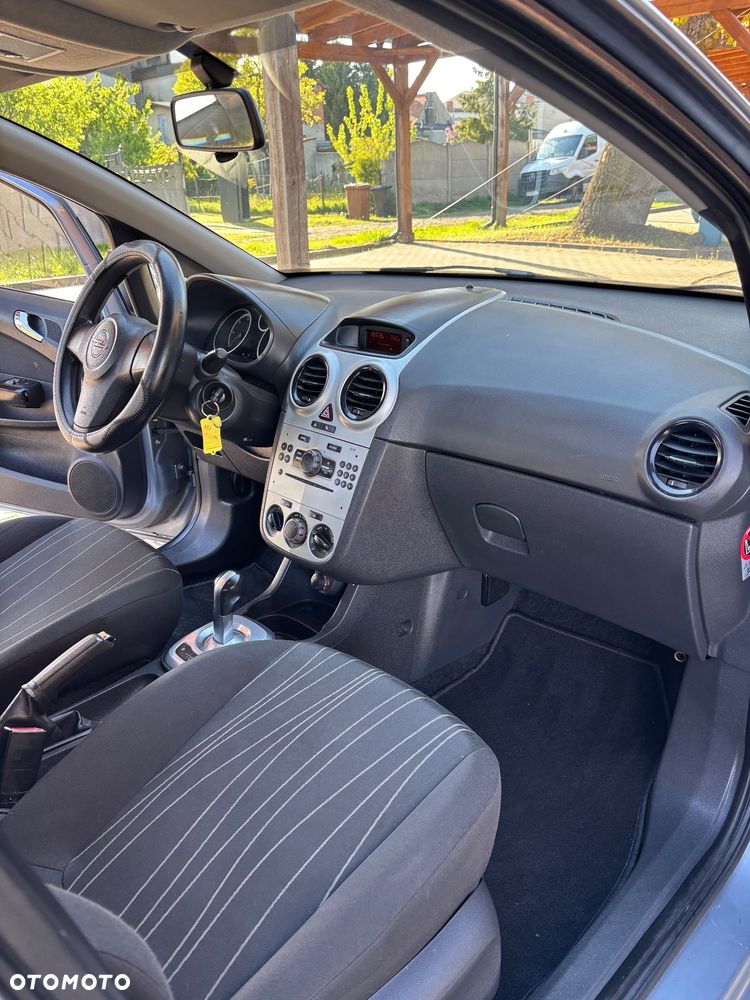 Opel Corsa 1.3 CDTI DPF Cosmo - 12