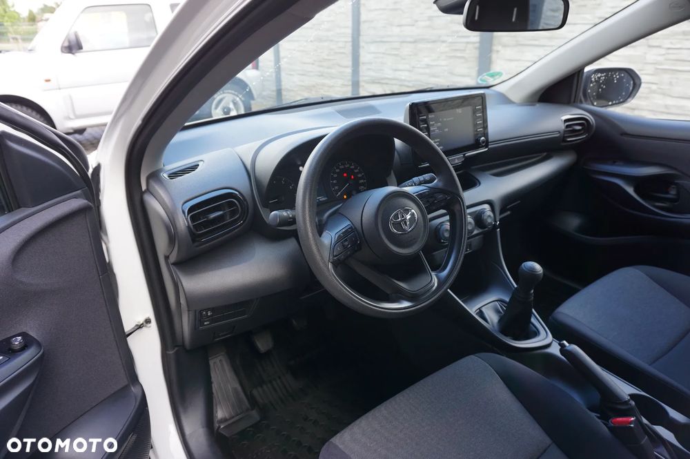 Toyota Yaris 1.0 VVT-i Team Deutschland - 5