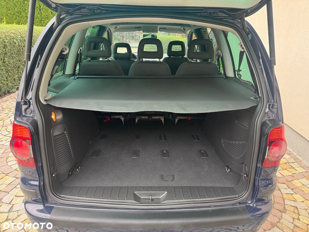 Volkswagen Sharan 2.0 Comfortline - 15
