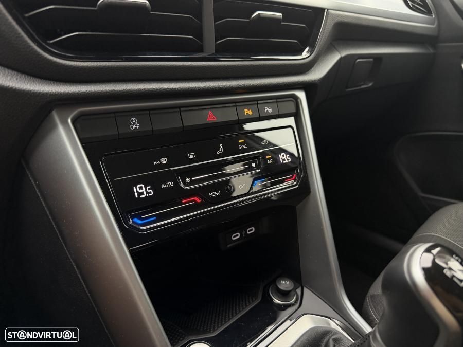 VW T-Roc 1.0 TSI Urban - 16