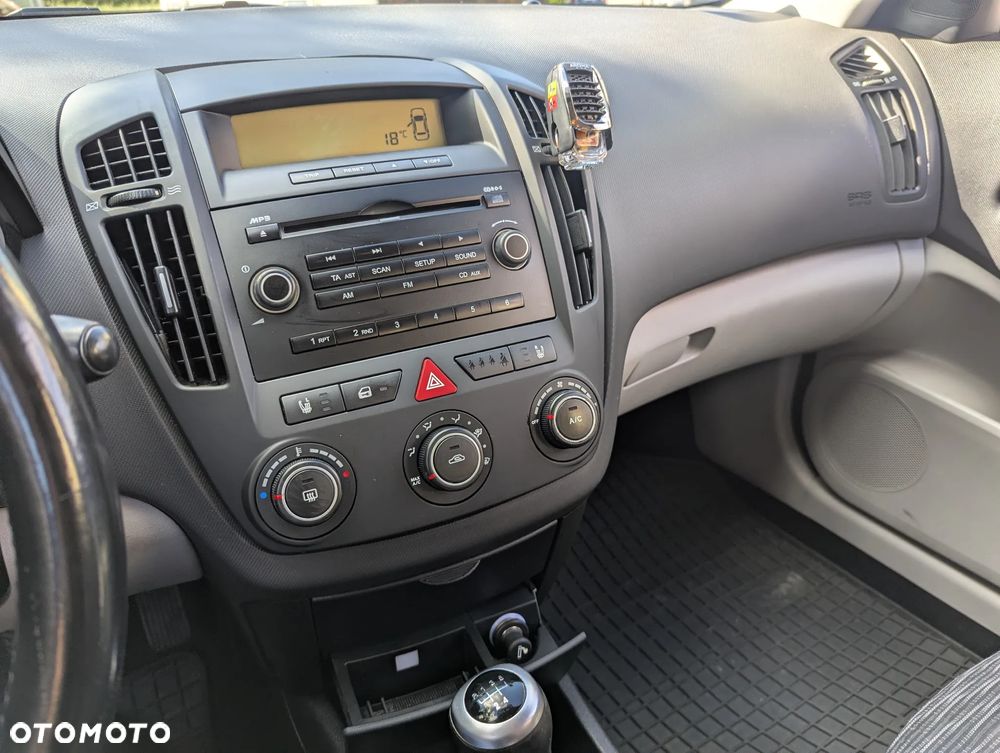 Kia Ceed Cee'd 1.6 Comfort - 12