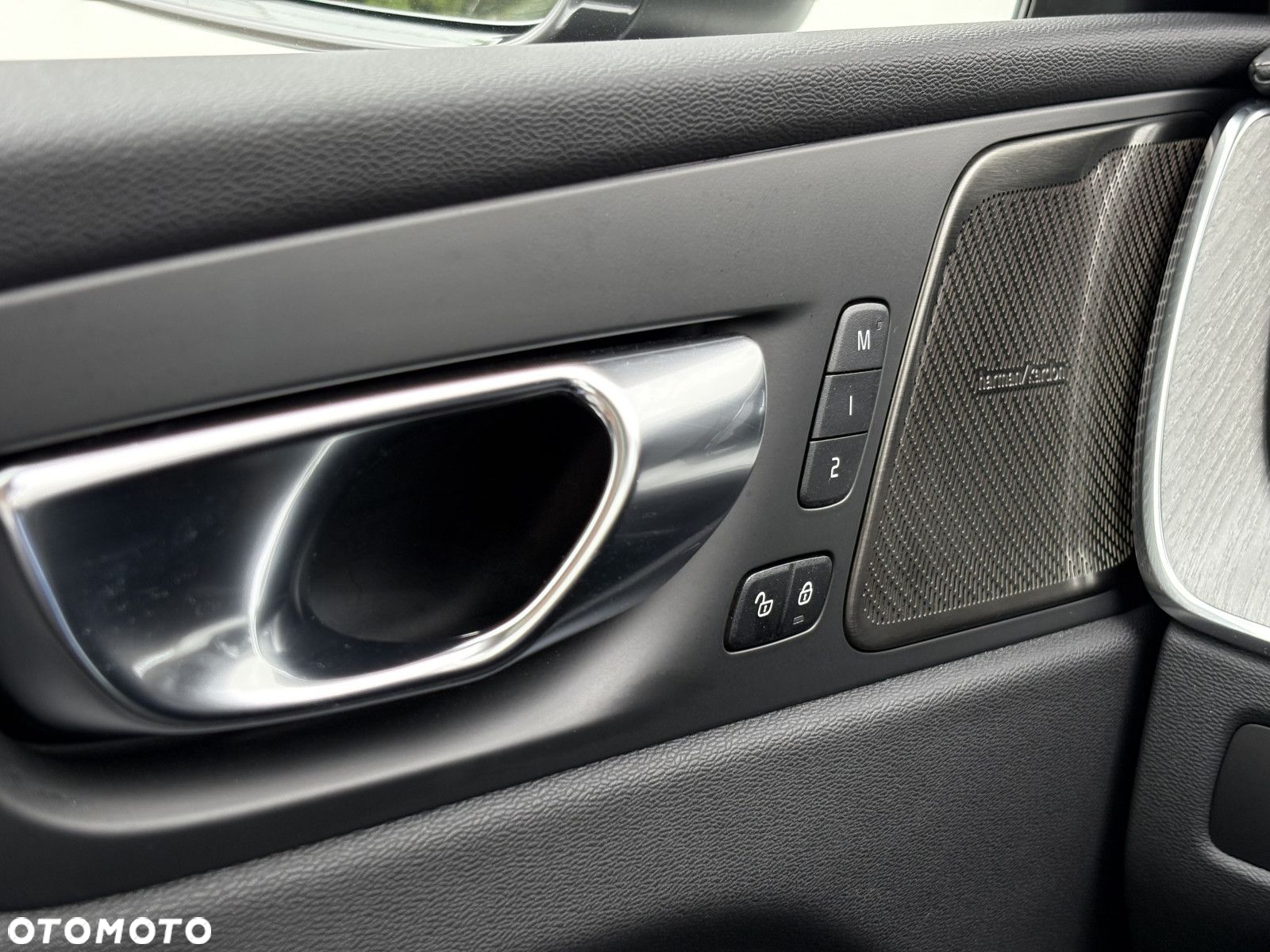 Volvo XC 60 - 30
