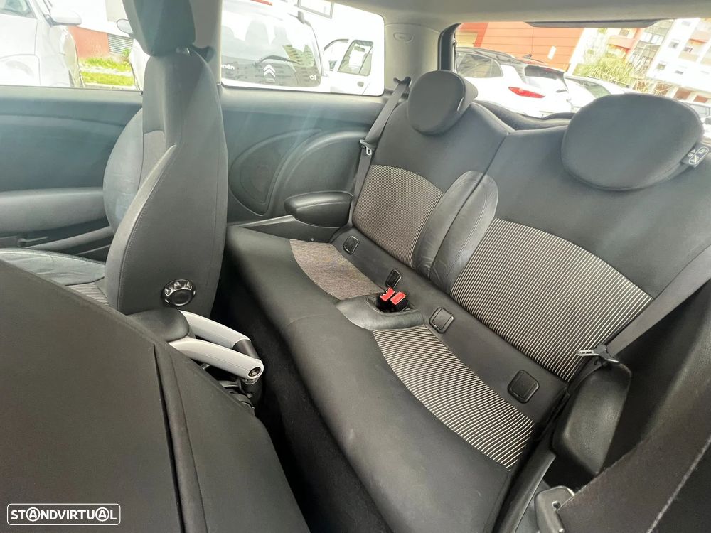 MINI 3 Portas Cooper D - 15