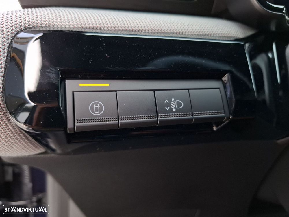 Nissan Micra 52 kWh Evolve — fotografia 19
