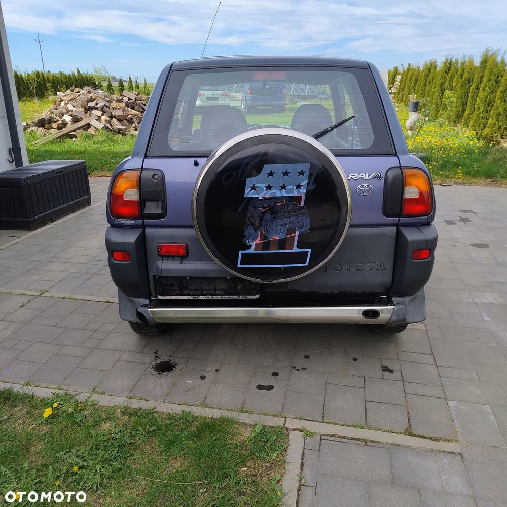 Toyota RAV4 2.0 - 5