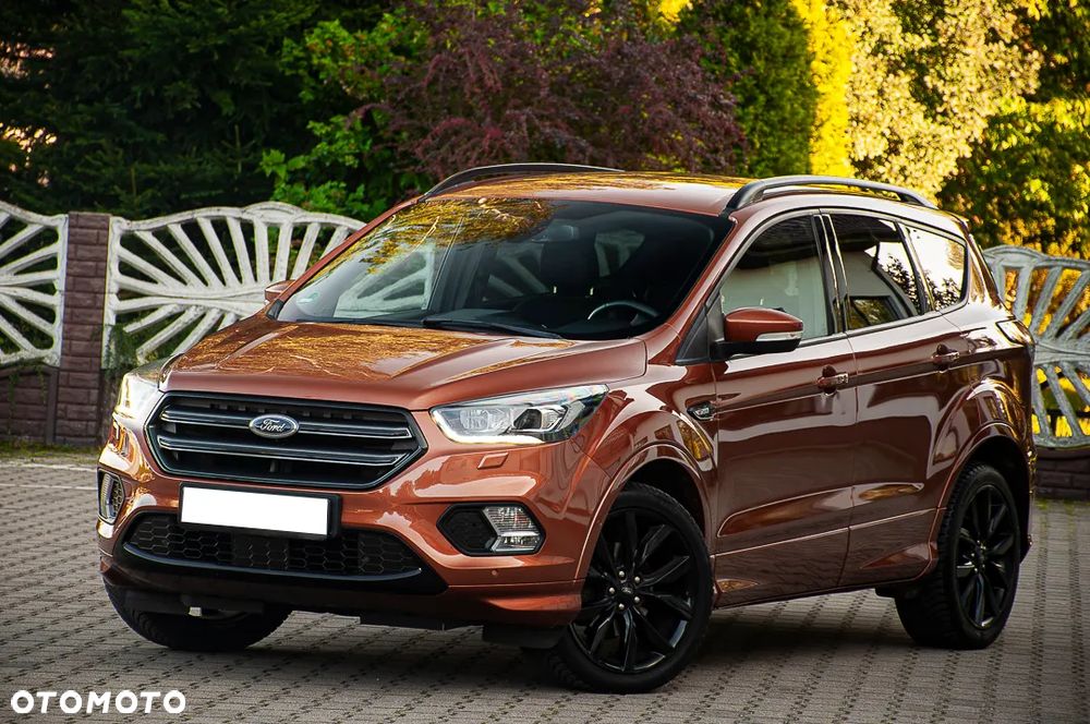 Ford Kuga 1.5 EcoBoost 2x4 ST-Line - 3