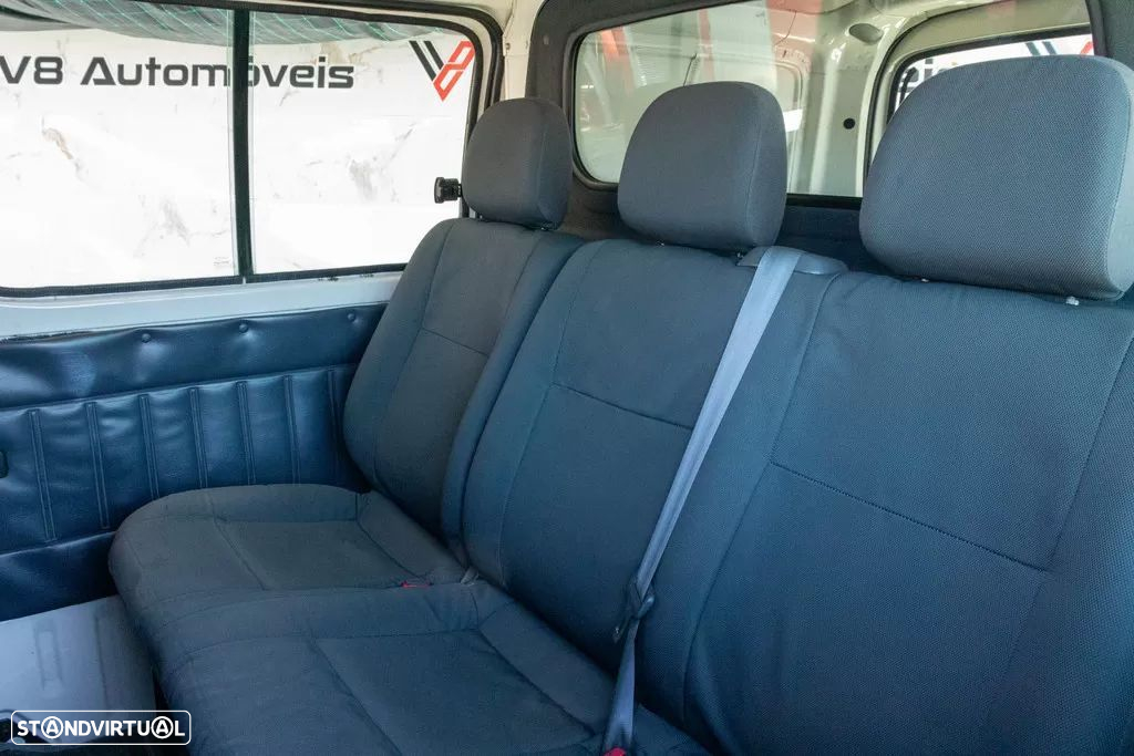 Toyota Hiace 2.5 D-4D 6 Lug. - 15