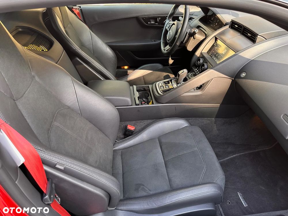 Jaguar F-Type 2.0 Turbo R-Dynamic Black - 15