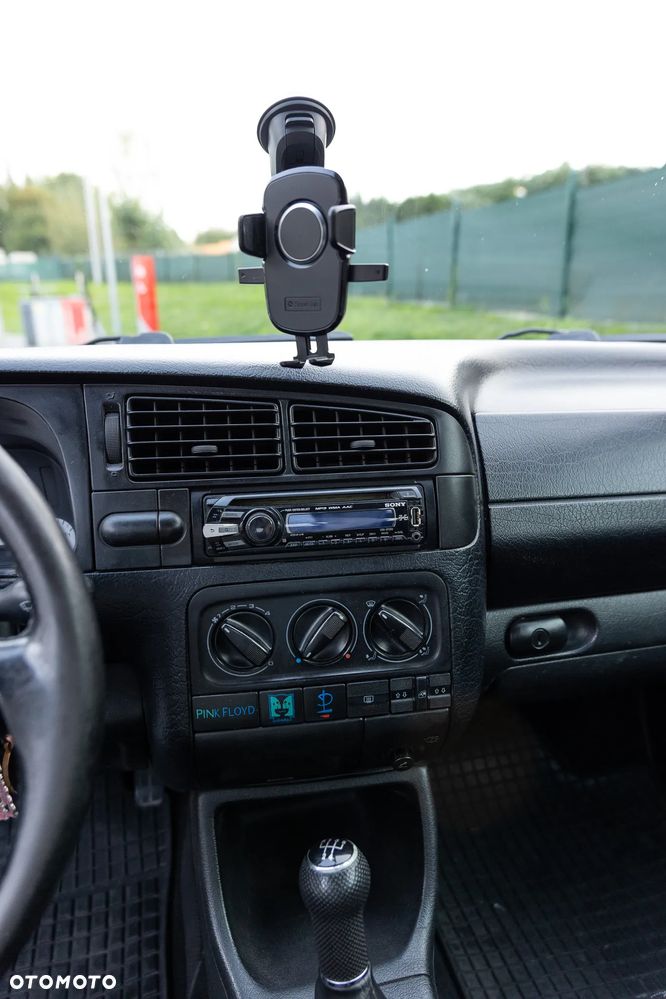 Volkswagen Golf Cabriolet 1.8 Avantgarde - 24
