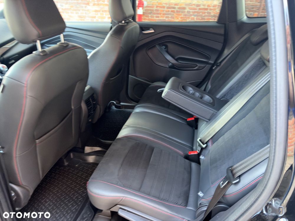 Ford Kuga 1.5 EcoBoost 2x4 ST-Line - 26