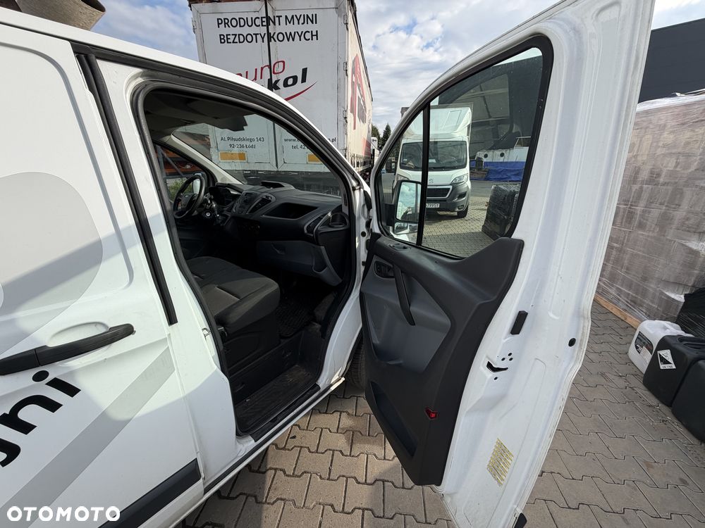 Ford Transit - 11