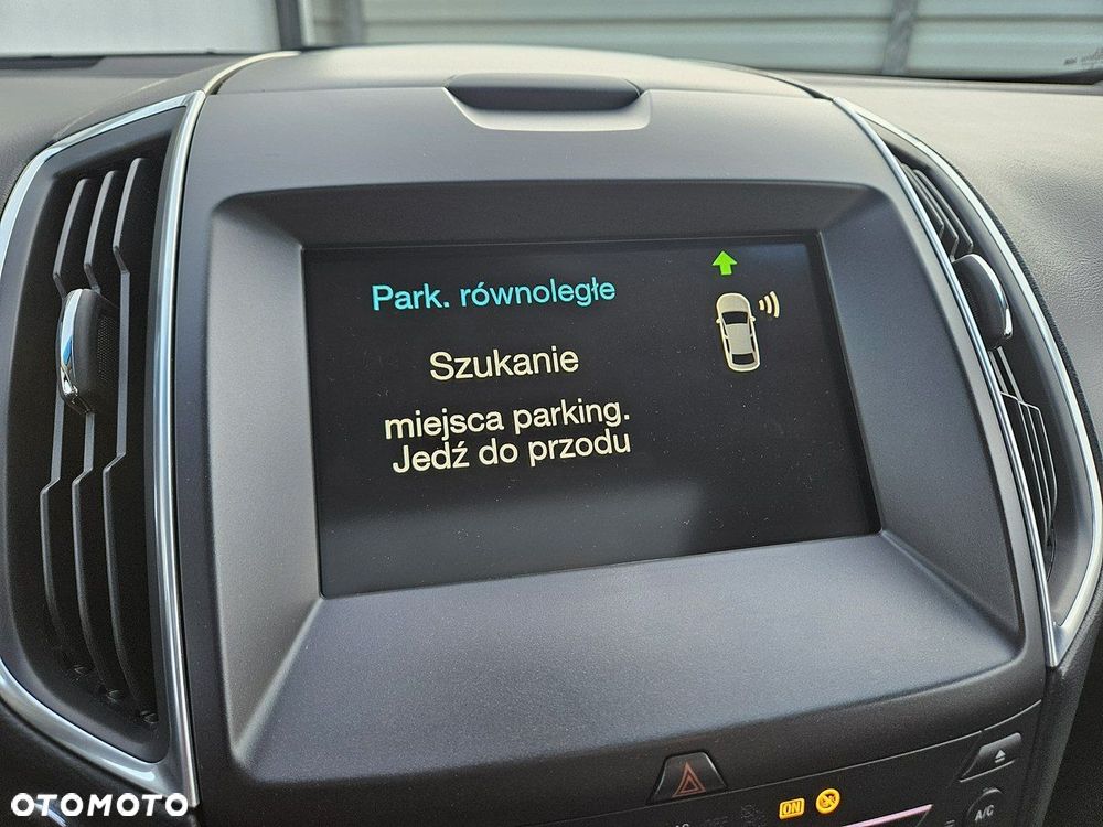 Ford Edge 2.0 TDCi 4x4 Titanium - 37