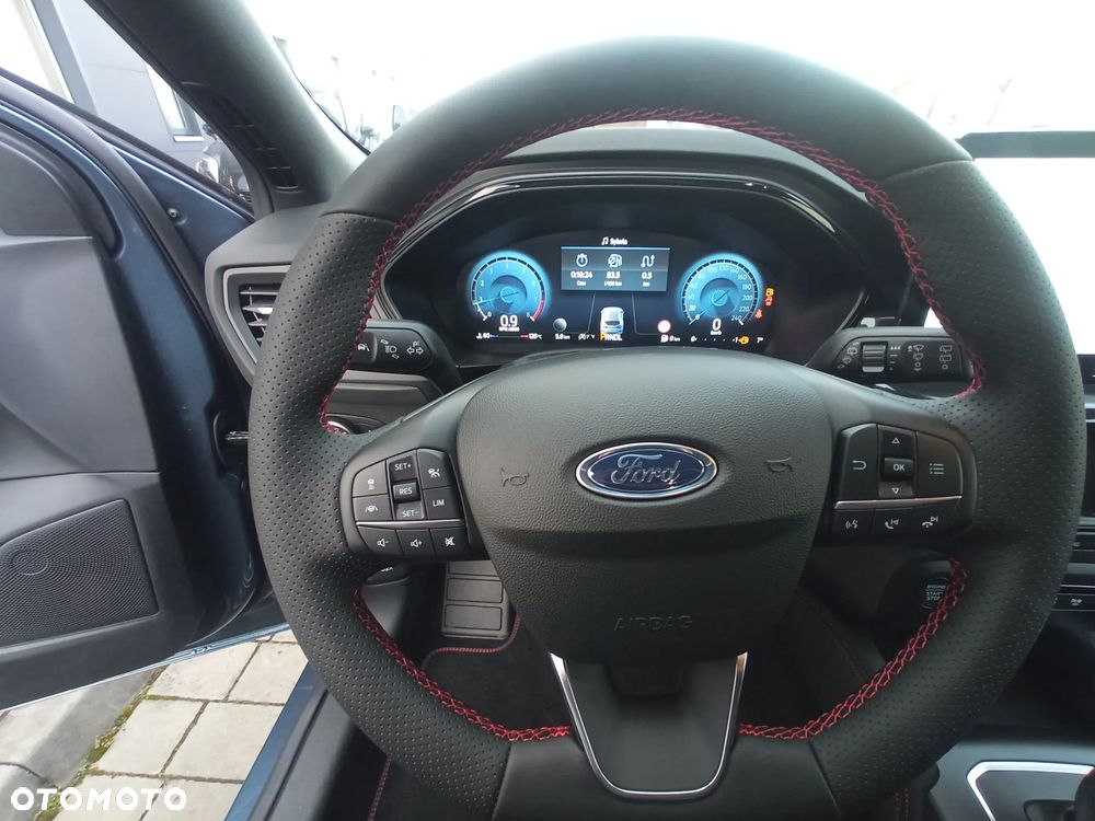 Ford Focus 1.0 EcoBoost mHEV ST-Line X - 13