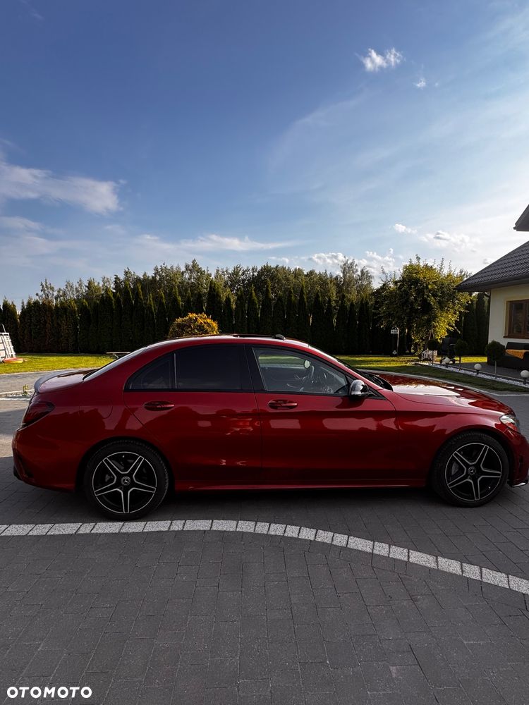 Mercedes-Benz Klasa C 300 4MATIC 9G-TRONIC - 4