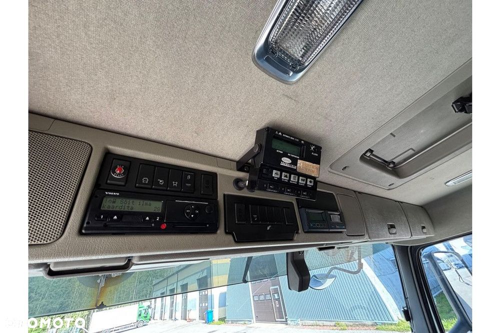 Volvo FM460 6x2 + CARRIER SUPRA 1250 - 20