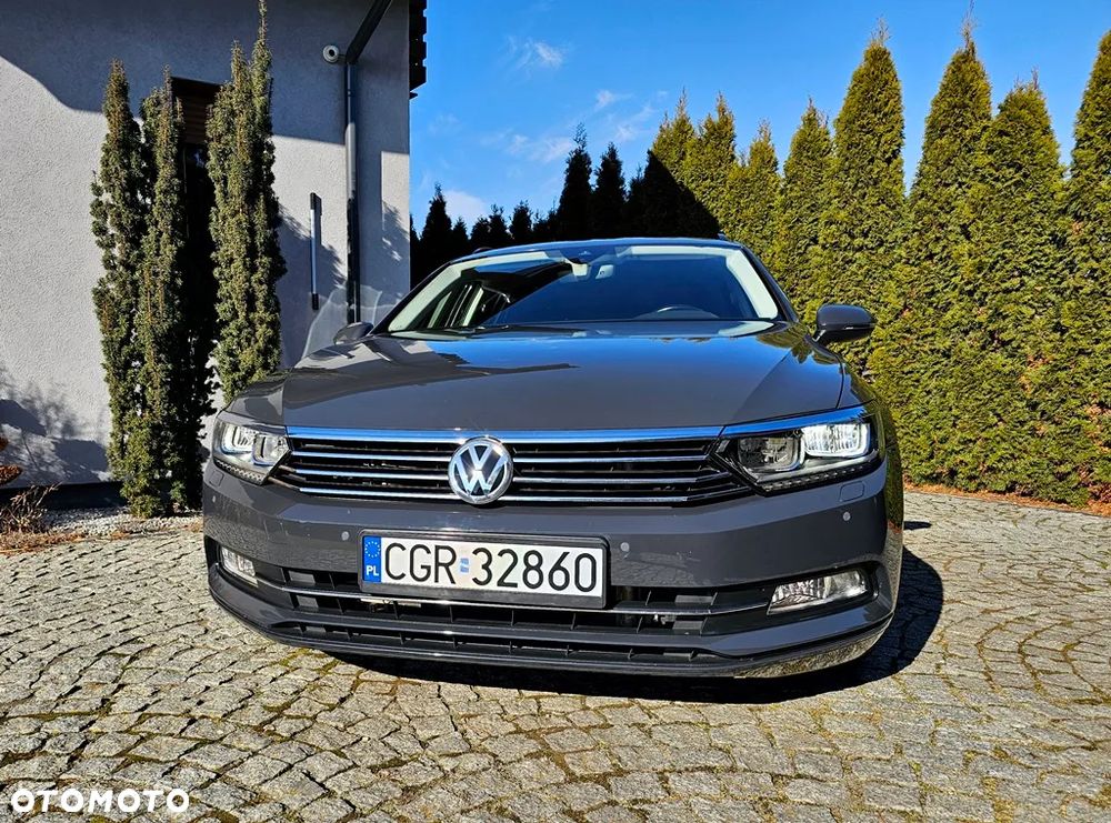 Volkswagen Passat - 2