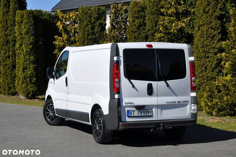 Opel Vivaro - 17