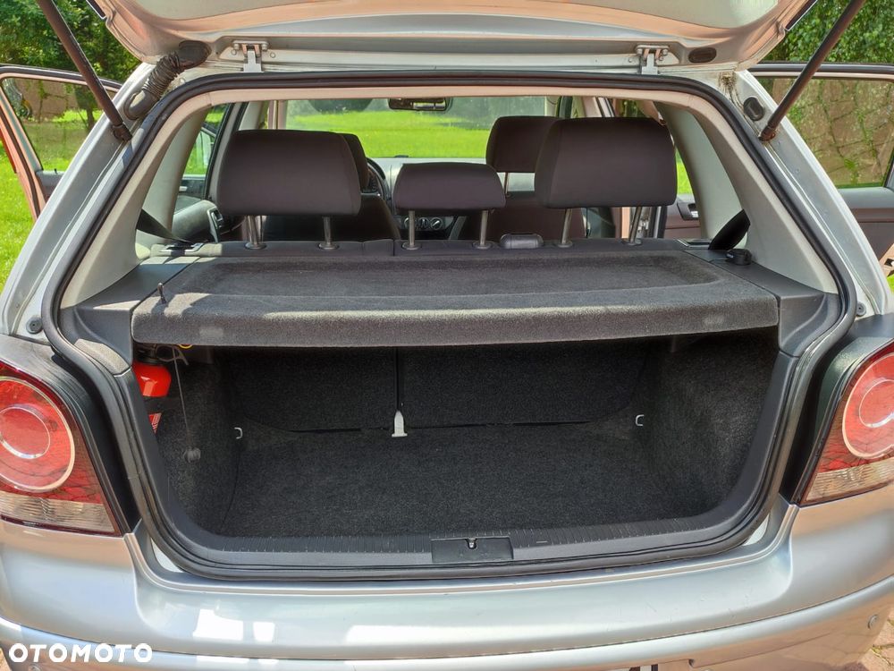 Volkswagen Polo 1.4 16V Comfortline - 9