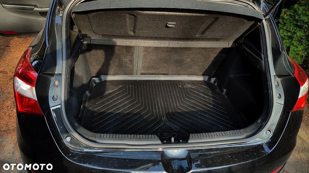 Hyundai i30 1.6 CRDi Premium - 40