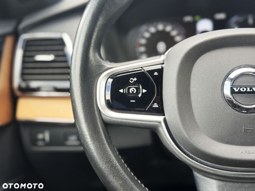 Volvo XC 90 - 10