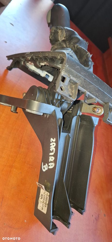 Lewarek wybierak skrzyni biegów  OPEL ZAFIRA B 1.9 CDTI 55351959 - 2