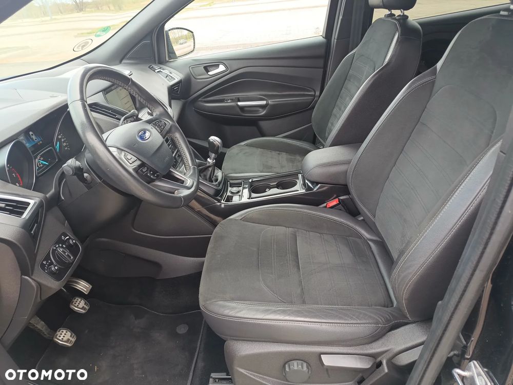 Ford Kuga - 21