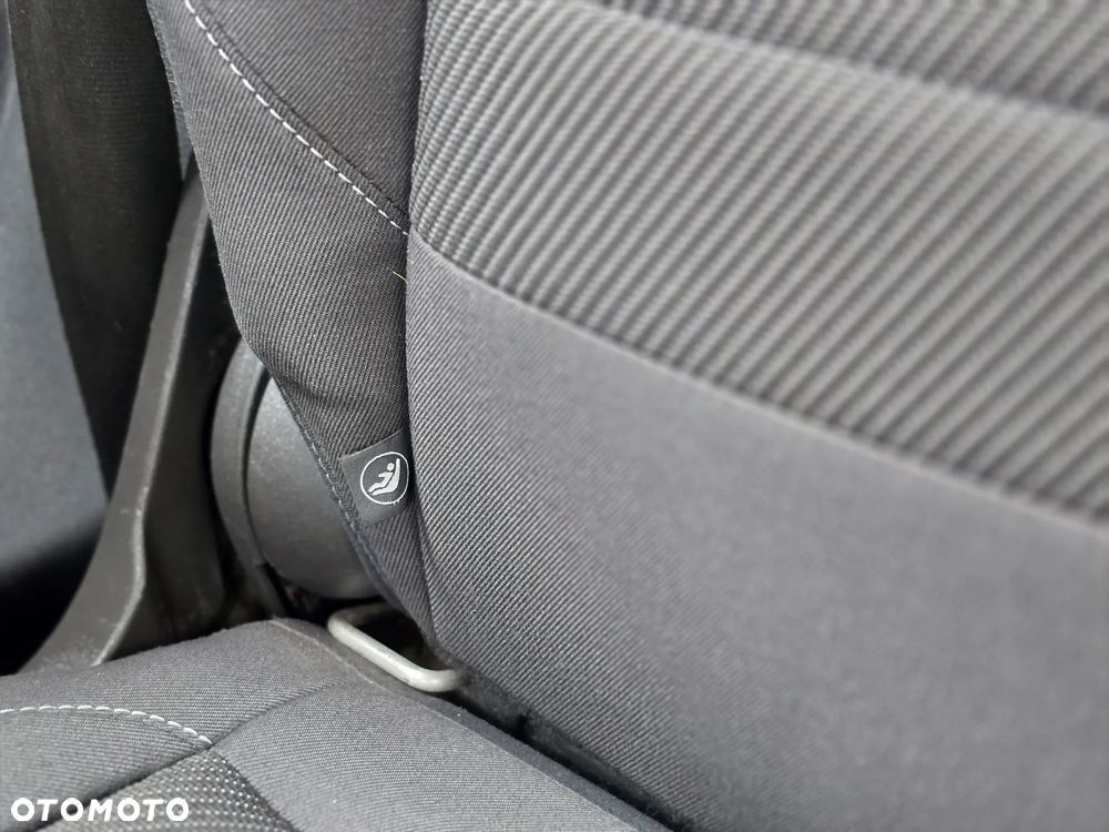 Ford Kuga - 32