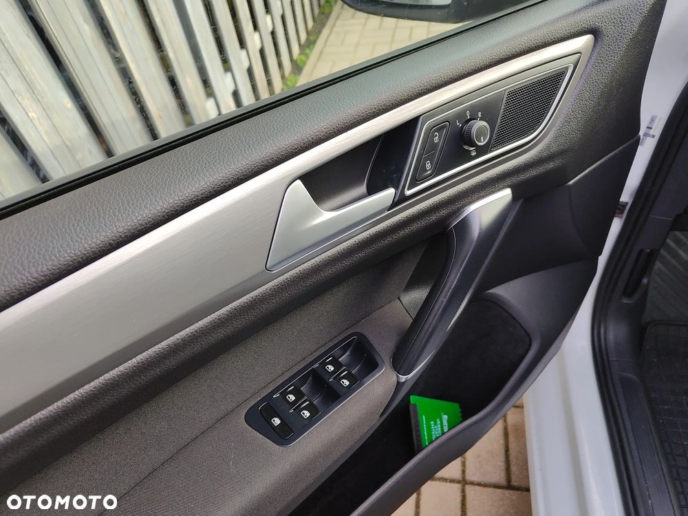 Volkswagen Golf Sportsvan - 13