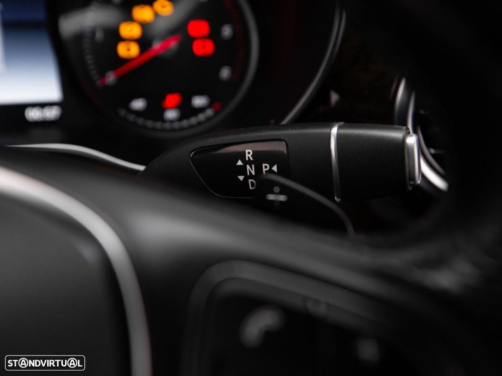 Mercedes-Benz V 220 d Longo Avantgarde Aut. - 17