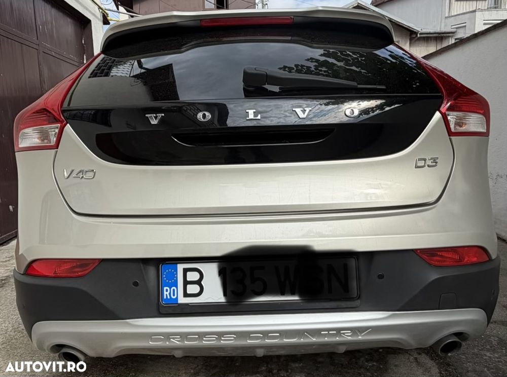Volvo V40 D3 Summum - 8