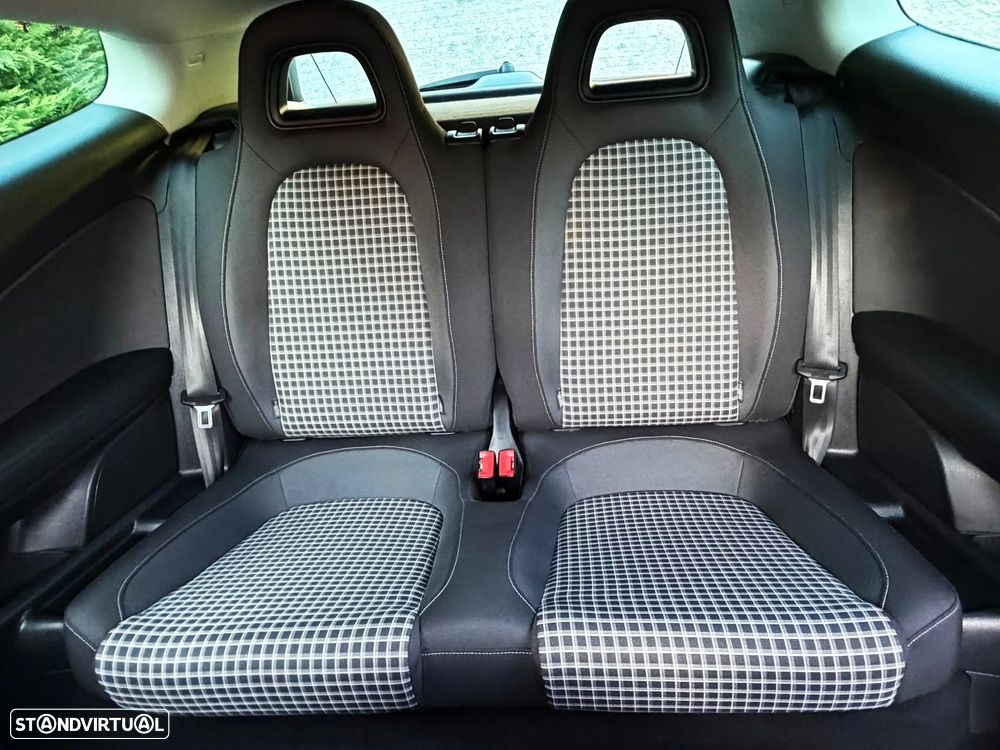 VW Scirocco 2.0 TDI Sport - 22