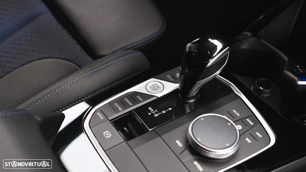 BMW 116 d Pack Desportivo M Auto - 49