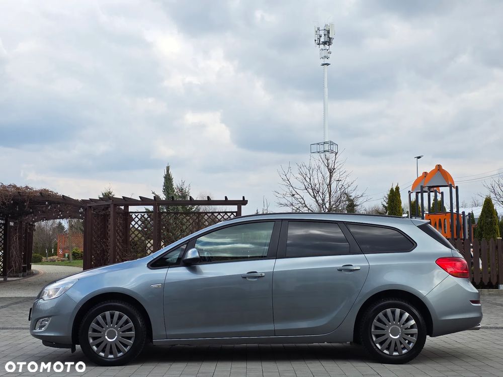 Opel Astra 1.4 T Cosmo - 11