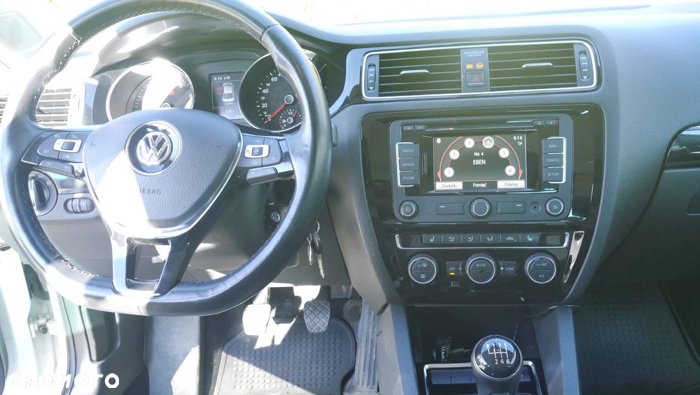 Volkswagen Jetta 1.4 TSI BMT Highline - 8