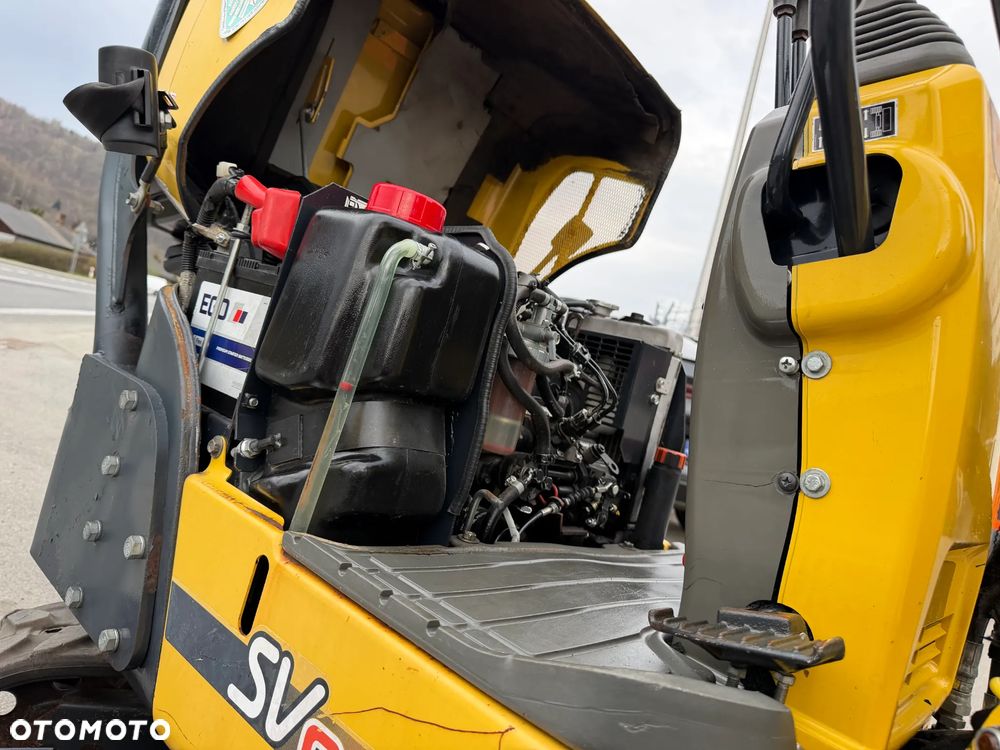 Yanmar SV08-1AS Japońska Minikoparka Koparka 1,1 tony. Maszyna jak Nowa. 2017rok. Pochodzi z Norweskiego Gospodarstwa Ogrodniczego! 2 łyżki. Rozsuwane Podwozie. Dokumentacja. Dodatkowe sekscje Hydrauliczne na młot lub wiertnice. Ani deka luzów czy wycieków. Szybkozłącze. Oryginalne łyżki Steelwrist! Skrętne ramię. OKAZJA Zadbana Maszyna! Bardzo oszczędny silnik Yanmar. Mocne pompy Hydrauliczne!! - 19