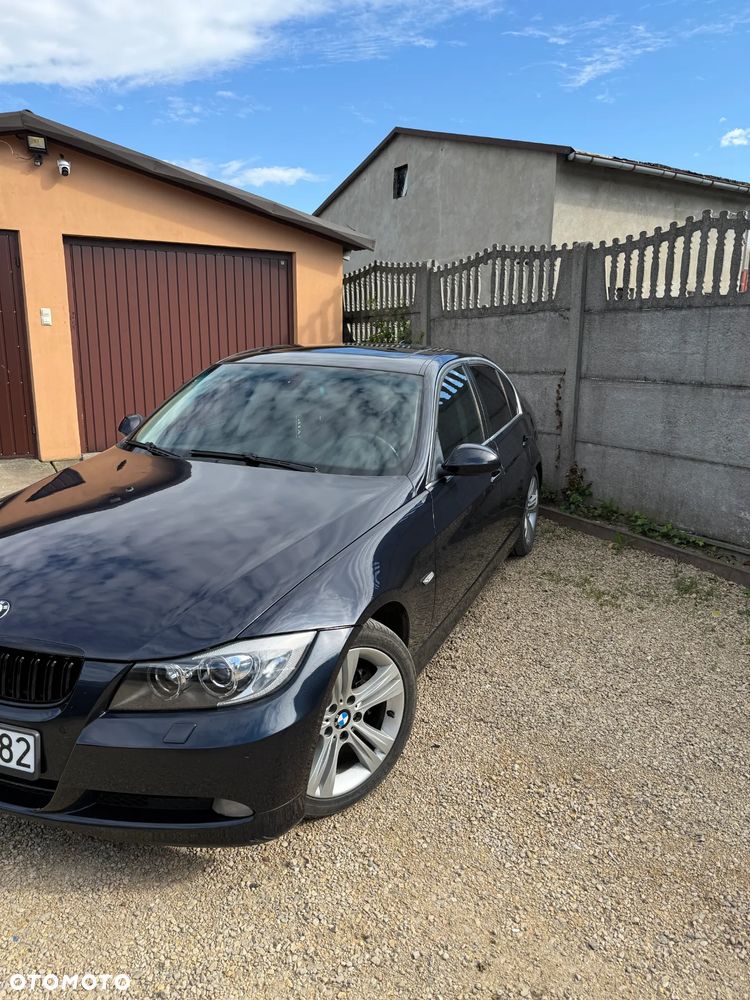BMW Seria 3 330i - 3