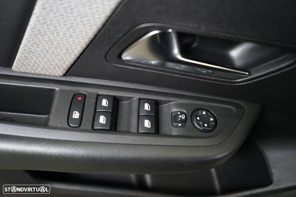 Citroën C4 1.2 PureTech Shine - 18