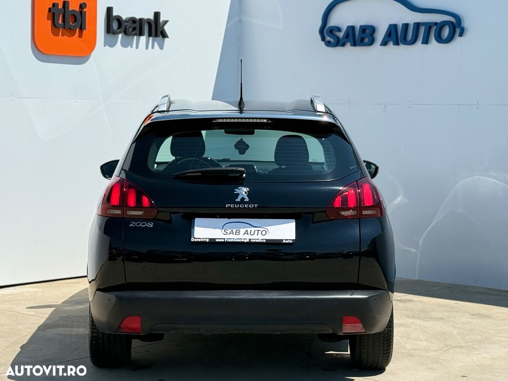 Peugeot 2008 PureTech 82 Allure - 22