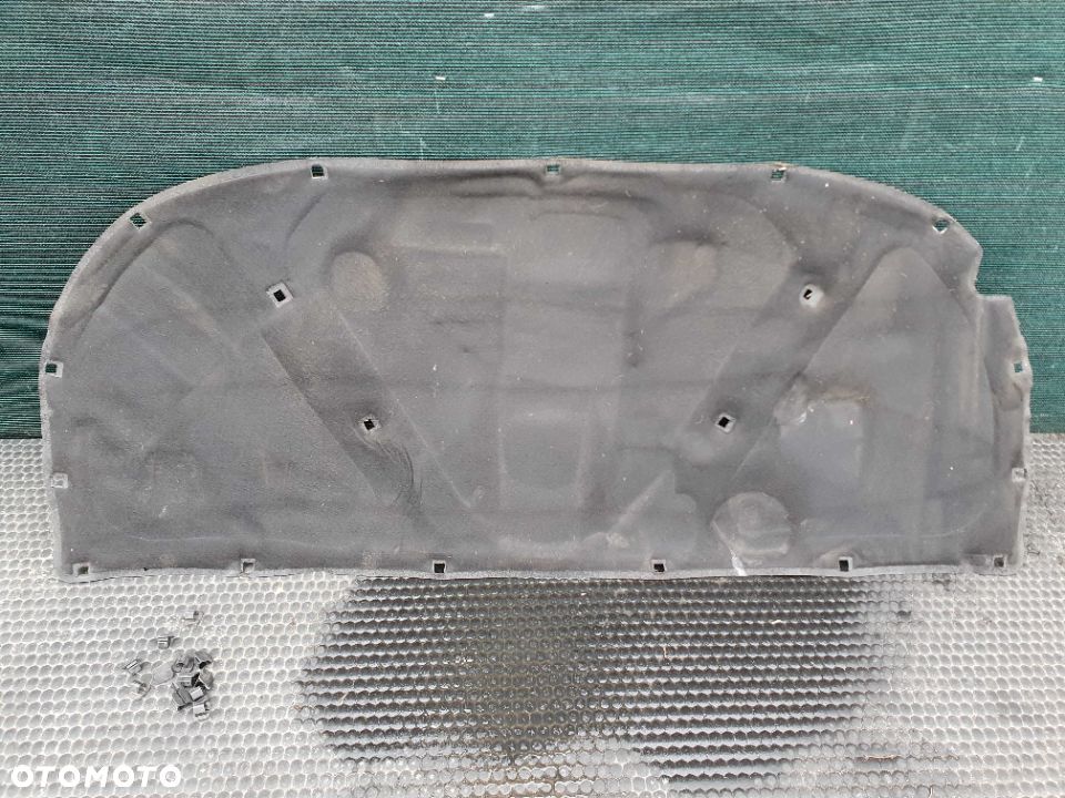 Wyciszenie 8E1819417A Wygluszenie Maski Pokrywy Silnika Spinki Audi A4 B6 - 1