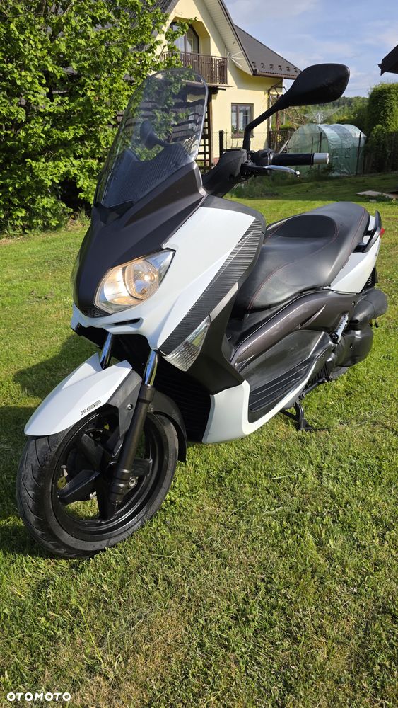 Yamaha X-max - 1