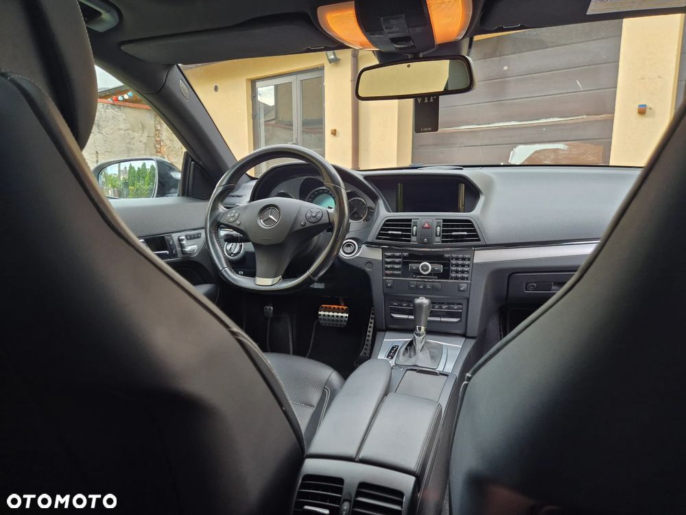 Mercedes-Benz Klasa E 350 CGI BlueEffICIENCY - 23