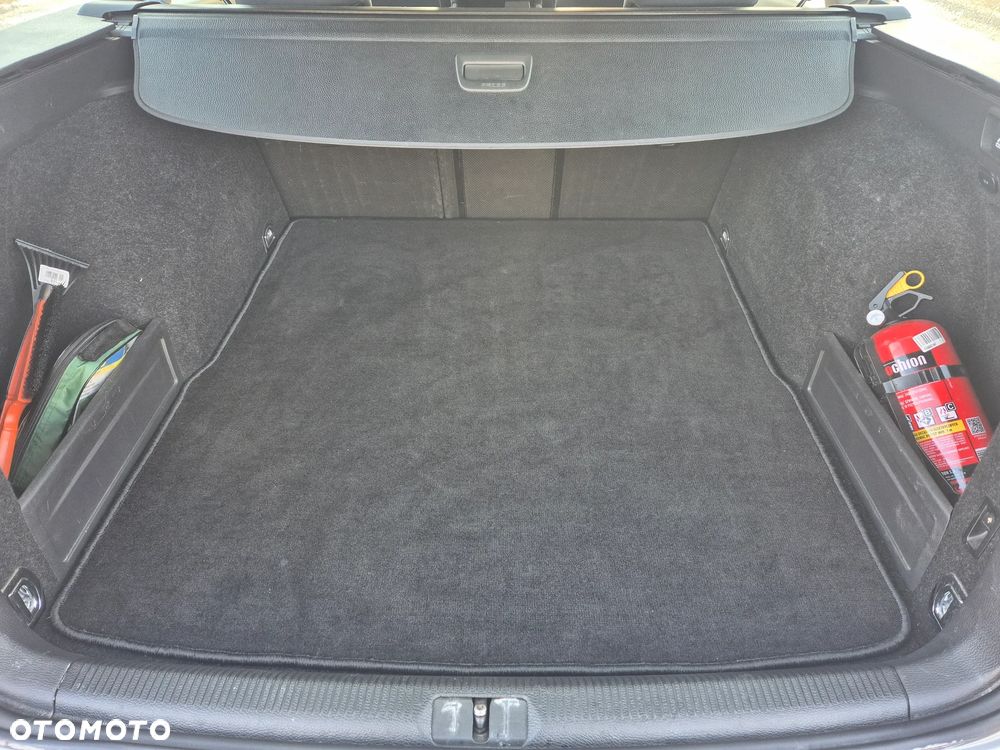 Volkswagen Passat 2.0 TDI DPF DSG Comfortline - 16