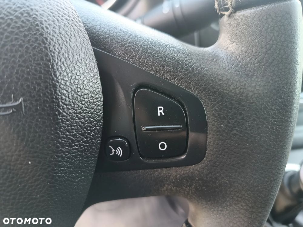 Renault Trafic L2H1 2.0 diesel 145kM 2019rok WEBASTO, CZUJNIKI PARKOWANIA, HAK, NIEWIELKI PRZEBIEG stan BDB, BEZWPADKOWY! - 31