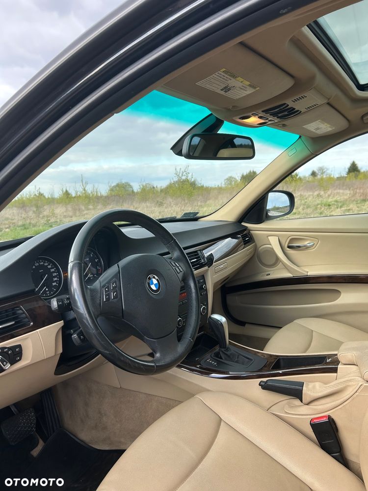 BMW Seria 3 - 12