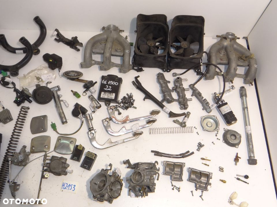 GL 1500 Goldwing gaźniki regulator napięcia wentylator kolektor wydechowy moduł zapłonowy H2153 - 4