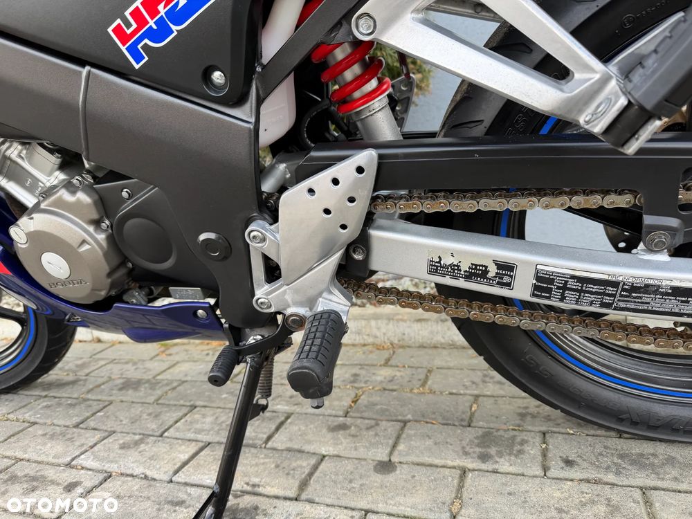 Honda CBR - 32