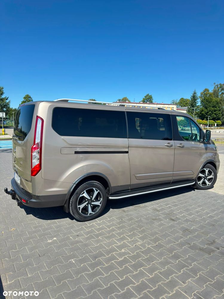 Ford Tourneo Custom - 8